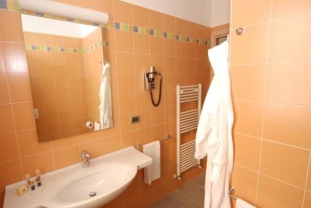 Bonate di Sopra Residence & Suites Solaf الغرفة الصورة